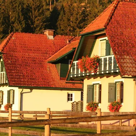 Mentehof Apartment *